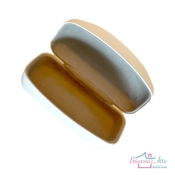 MICHAEL KORS TEXTURED WHITE HARD CLAM SHELL SUNGLASS CASE+CLEANING CLOTH+BOOKLET - Picture 4 of 7